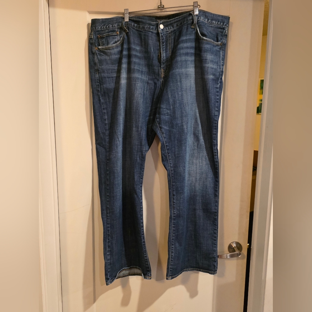 Classic Blue Straight Jeans with Lived-In Look